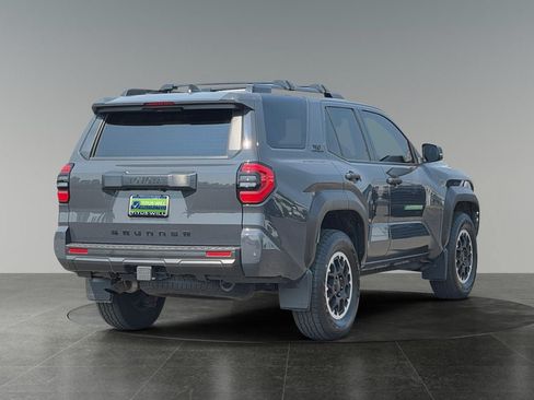 Used 2025 Toyota 4Runner TRD Off-Road AWD/4WD image 9