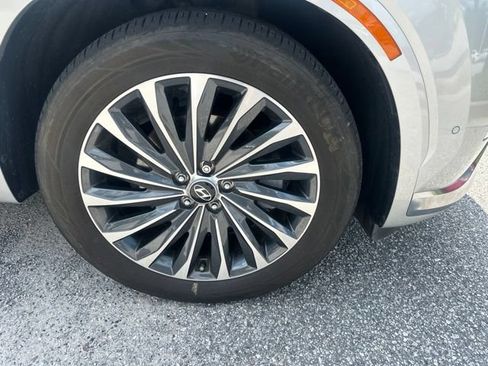 Used 2024 Hyundai Palisade Calligraphy AWD/4WD image 2