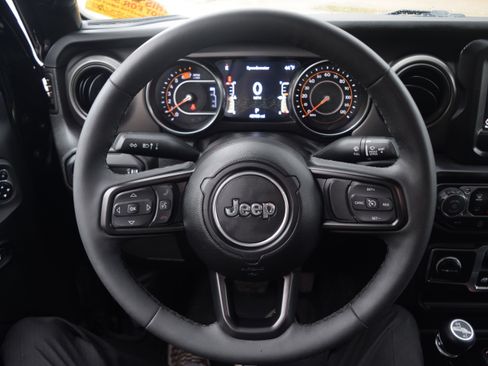 Used 2023 Jeep Wrangler Sport S image 4