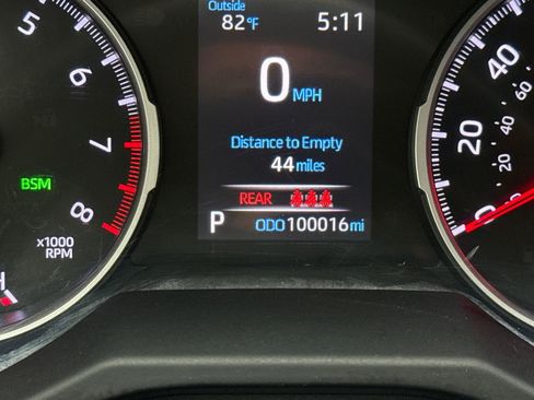 Used 2021 Toyota RAV4 XLE FWD image 23