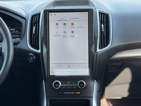 Used 2024 Ford Edge Titanium image 13