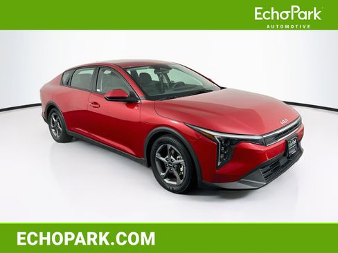 Used 2025 Kia K4 FWD image 1