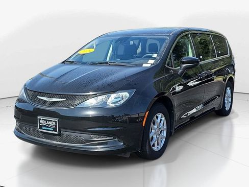 Used 2024 Chrysler Voyager LX FWD image 7