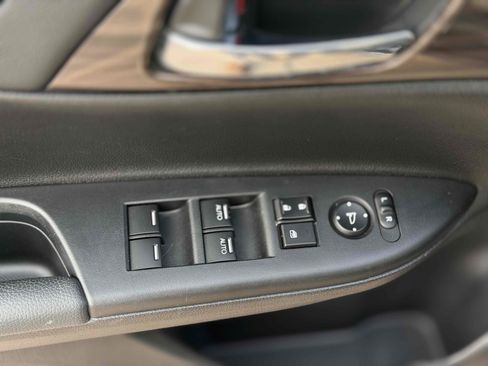 Used 2016 Honda Accord EX image 16