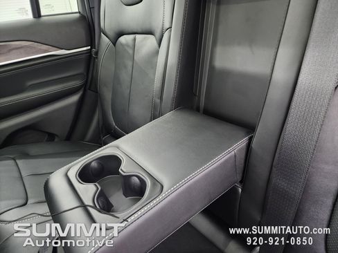 New 2026 Jeep Grand Cherokee Limited image 40