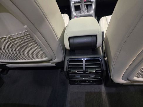 Used 2023 Audi Q3 2.0T Premium image 31