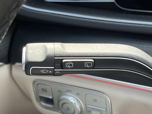 Used 2024 Mercedes-Benz GLE 350 4MATIC image 45
