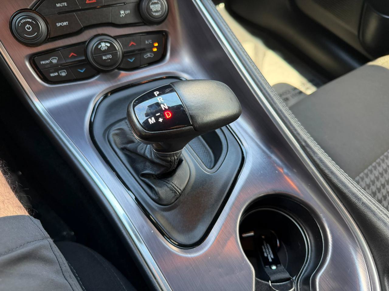 Used 2018 Dodge Challenger SXT RWD image 37