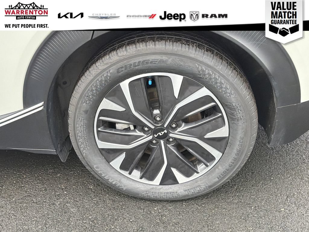 Used 2024 Kia EV6 Light AWD/4WD image 28