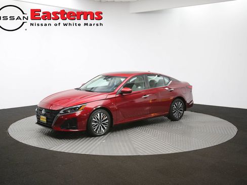 Used 2023 Nissan Altima 2.5 SV w/ SV Premium Package FWD image 55
