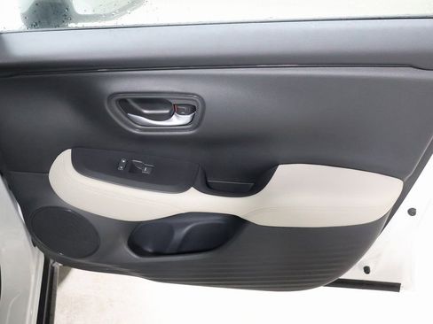 New 2026 Honda HR-V LX image 23