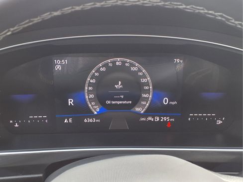 Used 2024 Volkswagen Tiguan SE w/ MDO Package, Three-Row image 17