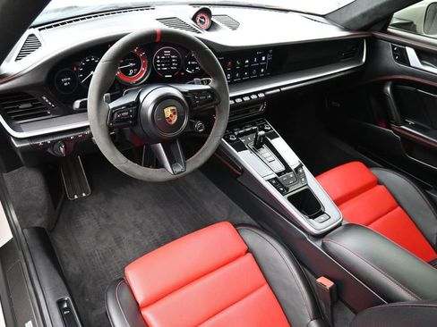 Certified 2022 Porsche 911 Turbo AWD/4WD image 4