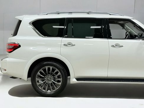 Used 2024 Nissan Armada Platinum w/ Captain's Chairs Package image 10