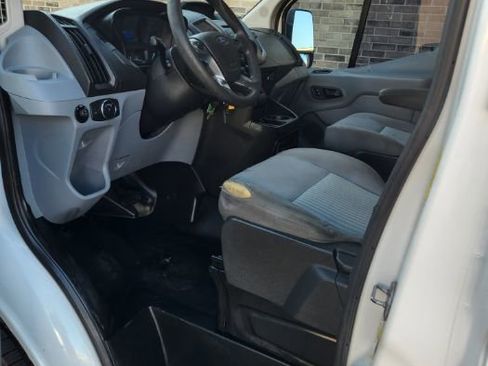 Used 2019 Ford Transit 250 130 Low Roof image 23