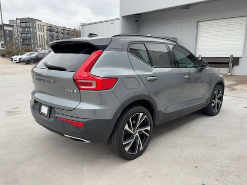 Used 2019 Volvo XC40 T5 R-Design image 9