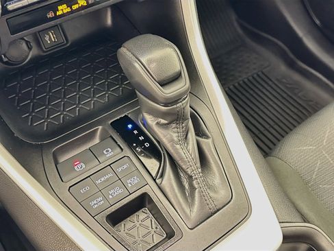 Certified 2025 Toyota RAV4 XLE AWD/4WD image 18