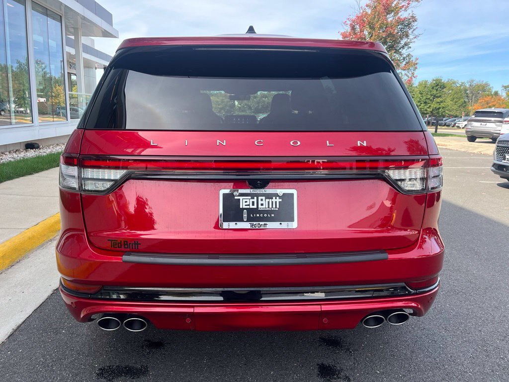 Used 2025 Lincoln Aviator Reserve w/ Equipment Group 201A AWD/4WD image 8