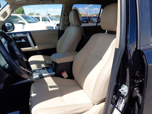 Certified 2022 Toyota 4Runner SR5 Premium AWD/4WD image 18