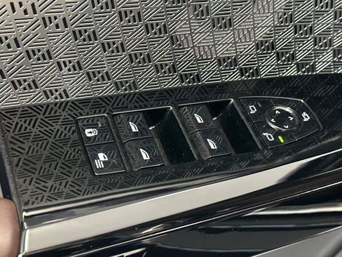 Certified 2025 BMW 760i xDrive AWD/4WD image 14