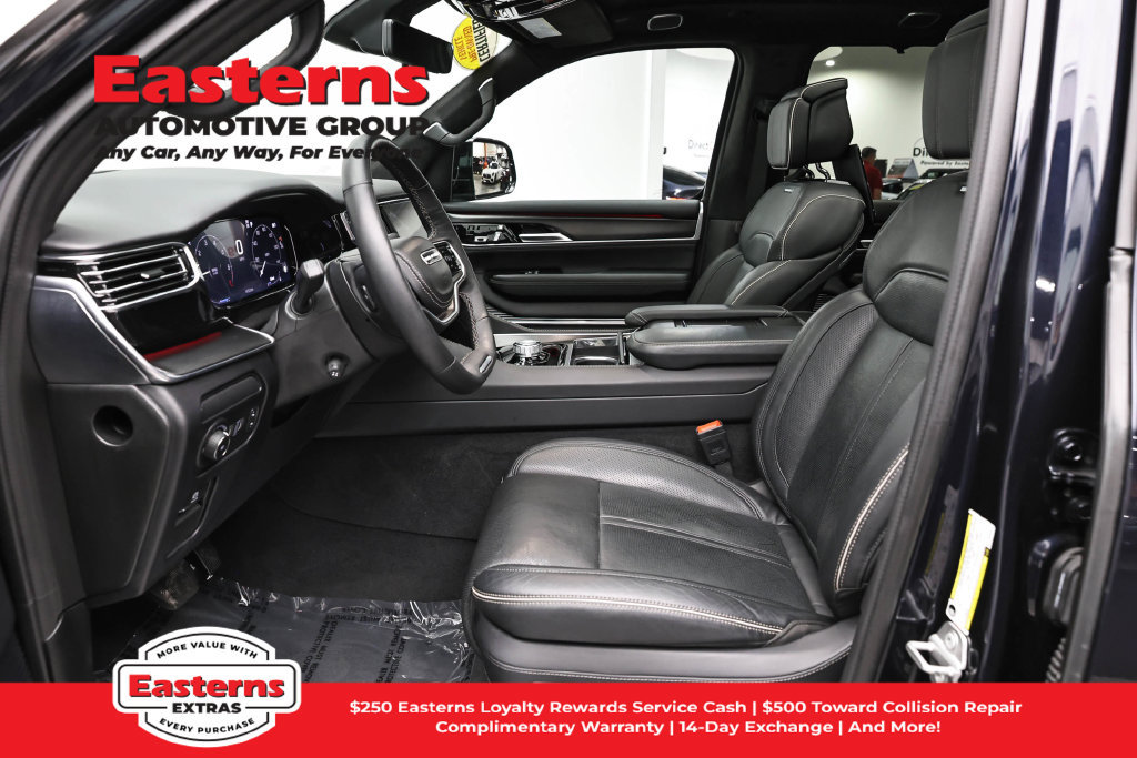 Used 2025 Jeep Grand Wagoneer Series II Obsidian w/ Quick Order Packagew 28T AWD/4WD image 15