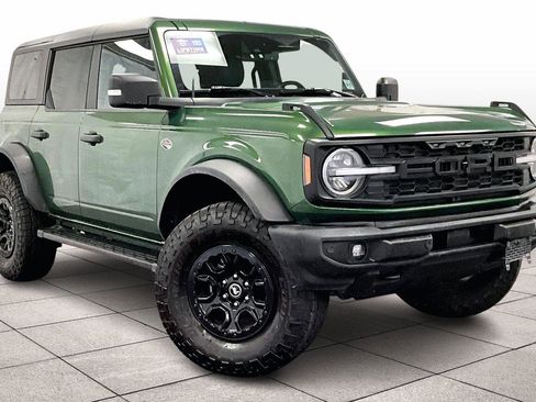 Certified 2022 Ford Bronco Wildtrak image 2