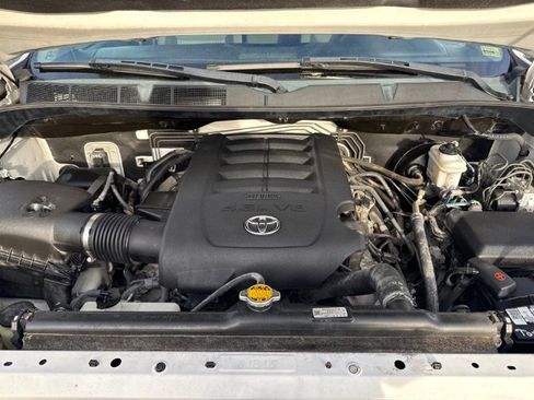 Used 2014 Toyota Tundra SR5 image 11