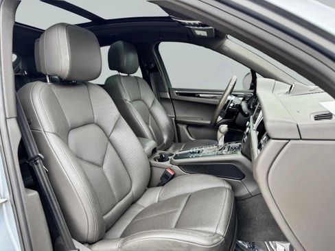 Used 2019 Porsche Macan image 49