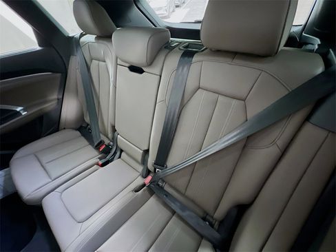 New 2025 Audi Q5 Prestige image 19