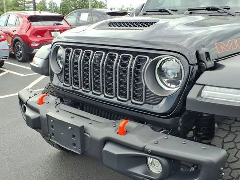 Used 2025 Jeep Gladiator Mojave w/ Steel Bumper Group AWD/4WD image 33