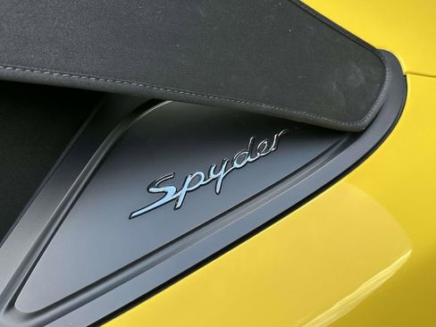 Certified 2016 Porsche Boxster Spyder RWD image 17