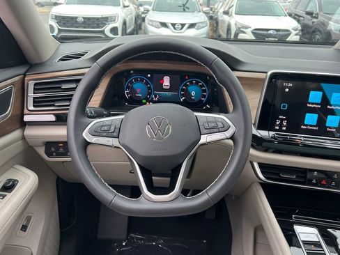 New 2026 Volkswagen Atlas SE image 27