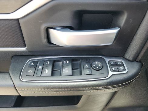 Used 2024 RAM 3500 Big Horn AWD/4WD image 17