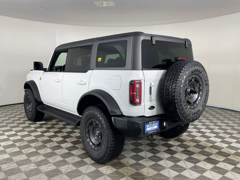 New 2025 Ford Bronco Outer Banks w/ Sasquatch Package image 18