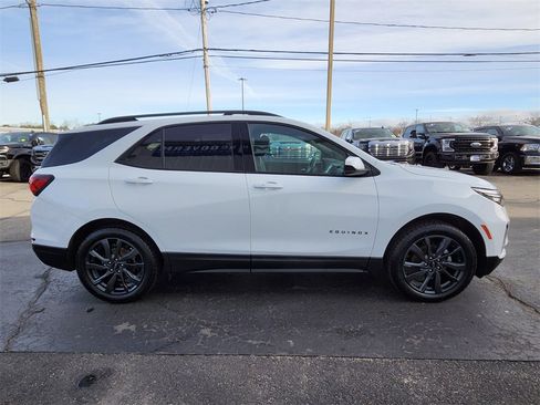 Used 2022 Chevrolet Equinox RS image 6