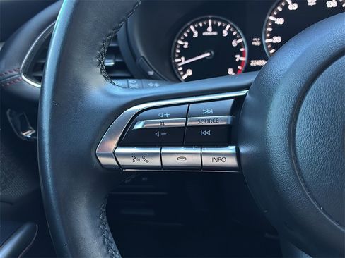 Used 2023 MAZDA MAZDA3 s image 27
