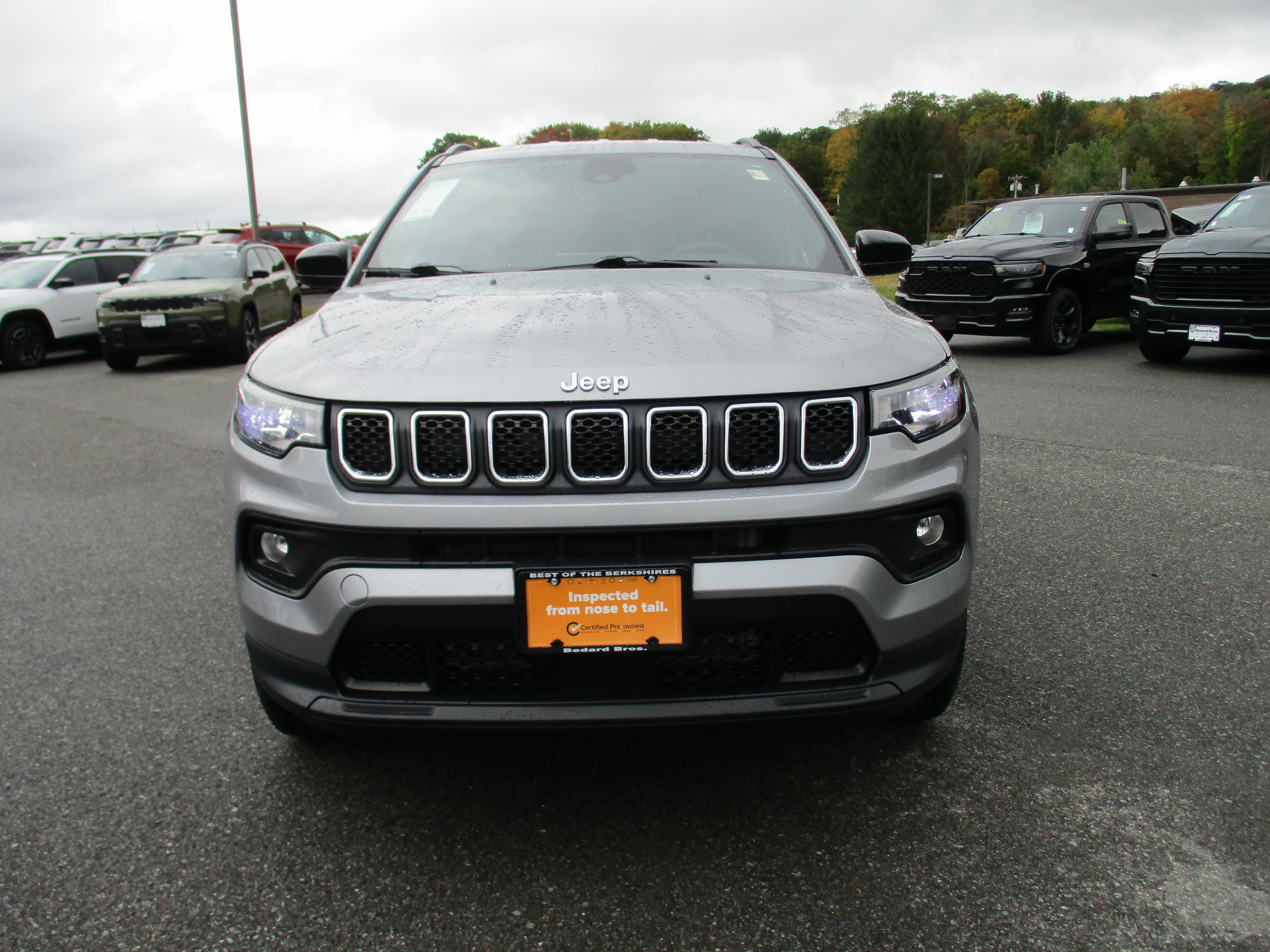 Certified 2023 Jeep Compass Latitude w/ Convenience Group AWD/4WD image 2