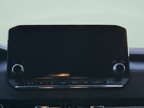 Used 2024 Mitsubishi Outlander SE image 40