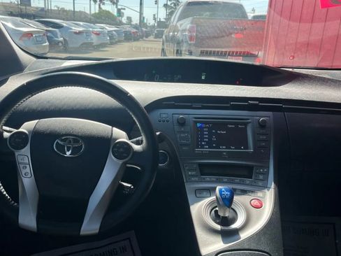 Used 2012 Toyota Prius Four image 6