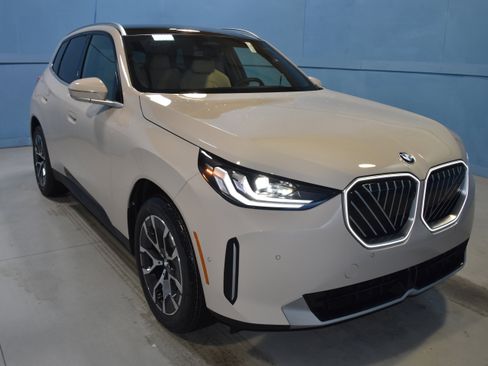New 2026 BMW X3 xDrive30 w/ Premium Package image 1