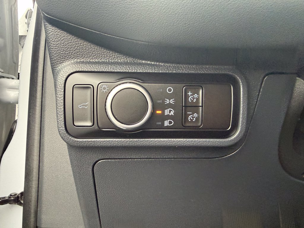 Certified 2025 Ford Explorer Active AWD/4WD image 28