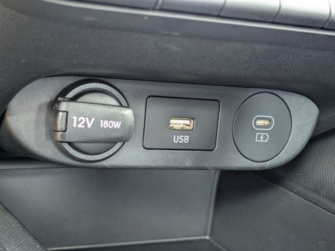 Certified 2024 Hyundai Elantra Blue FWD image 20