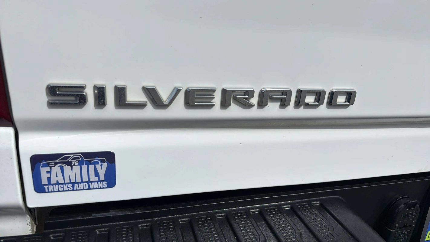 Used 2024 Chevrolet Silverado 2500 LT w/ Convenience Package AWD/4WD image 19