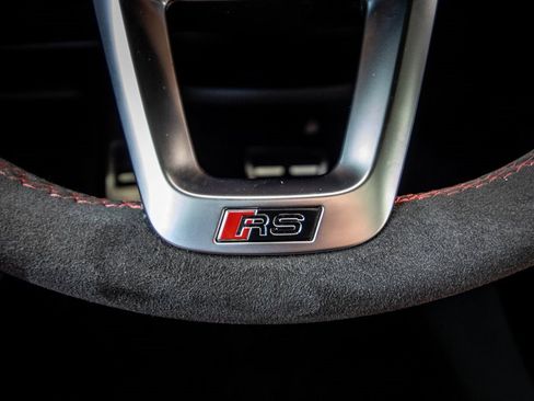 Used 2025 Audi RS Q8 performance image 41