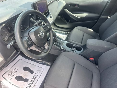 Used 2024 Toyota Corolla LE FWD image 11