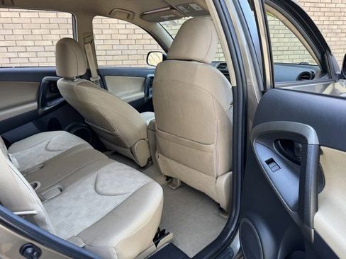 Used 2012 Toyota RAV4 4WD w/ Value Pkg image 12