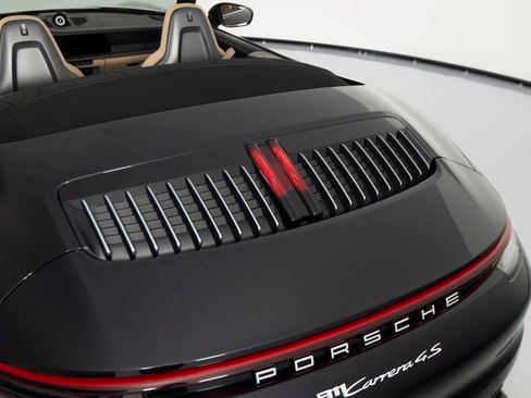 Certified 2022 Porsche 911 Carrera 4S image 45