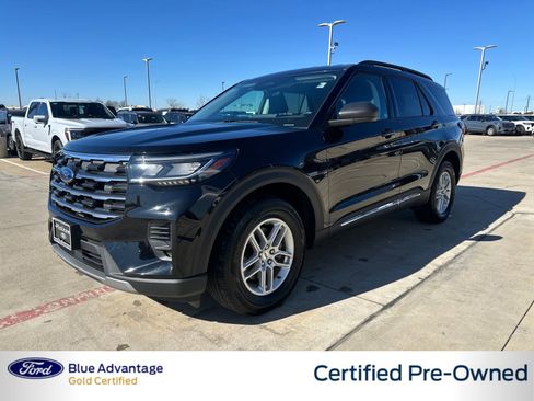 Used 2025 Ford Explorer Active AWD/4WD image 1
