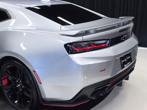 Used 2018 Chevrolet Camaro SS w/ Redline Edition RWD image 51