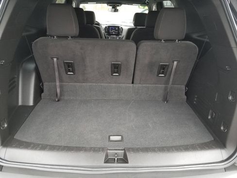 Used 2023 Chevrolet Traverse LT image 17